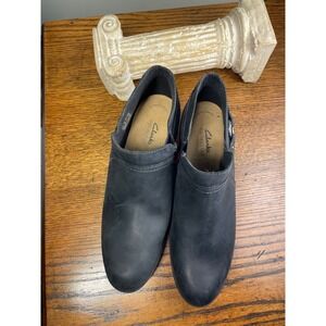 NWOB Clarks Women's Black Charten Grace Leather Booties Size 10